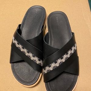 New without tags Merrell leather slide sandal
